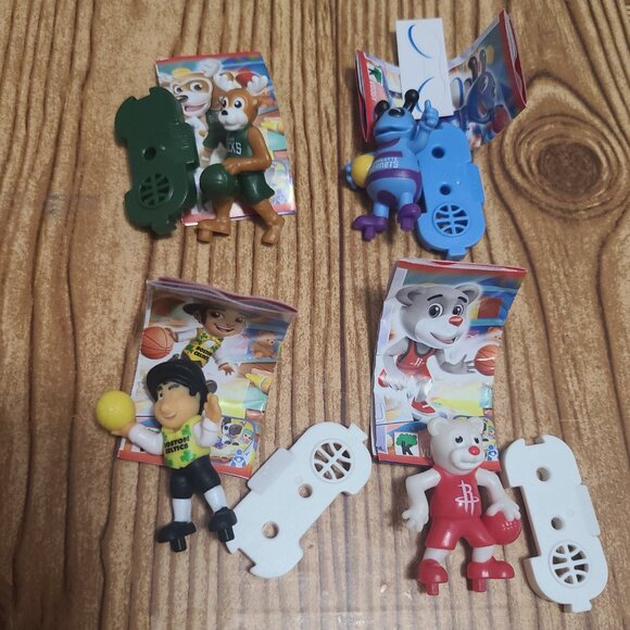NBA Mascots Kinder Surprise mini figures lot (X4) - Picture 3 of 3